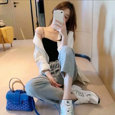 赤裸的美奈子